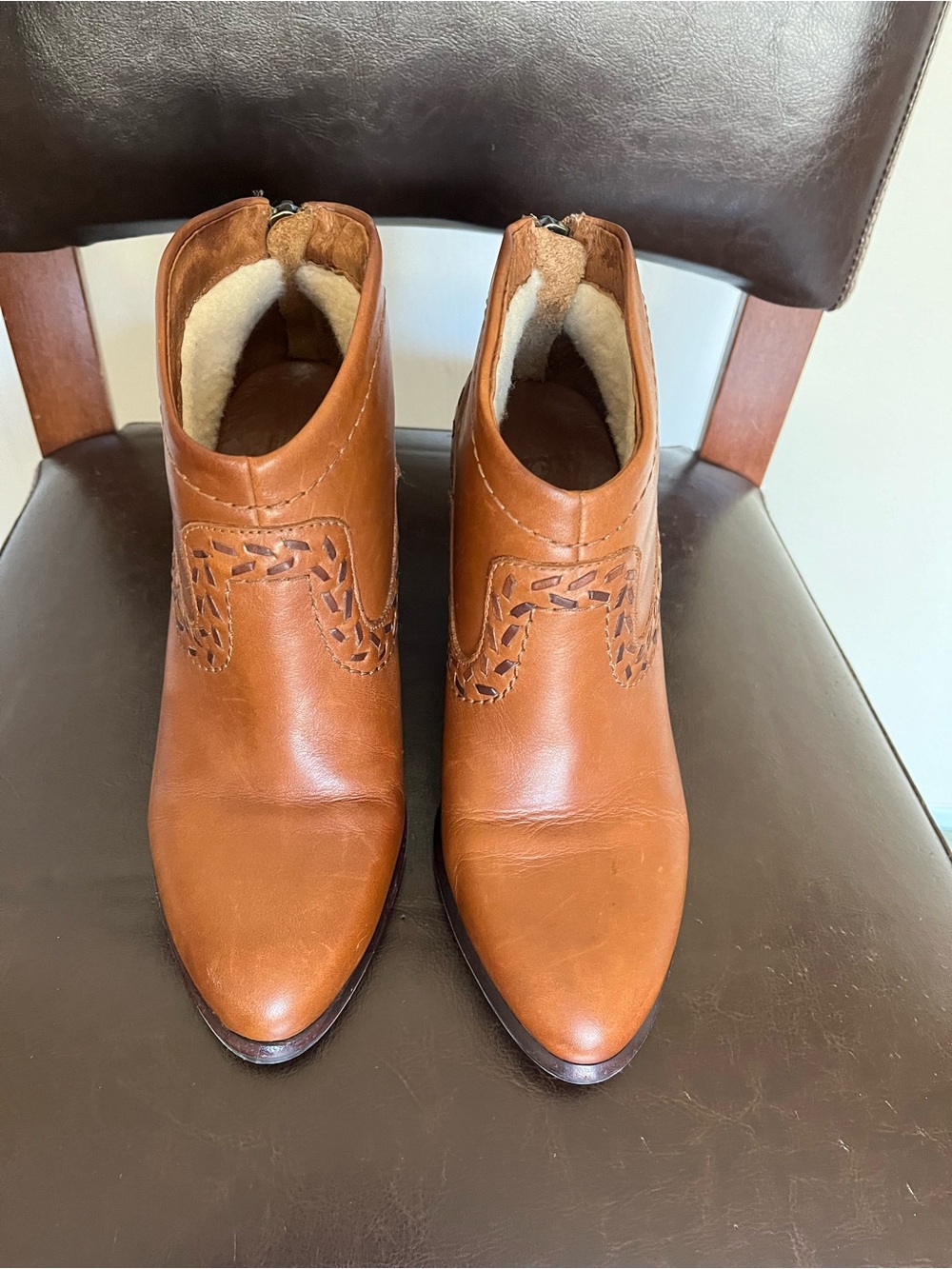 Ugg Tan Leather Ankle Boots - Stylish Casual Dress Boot